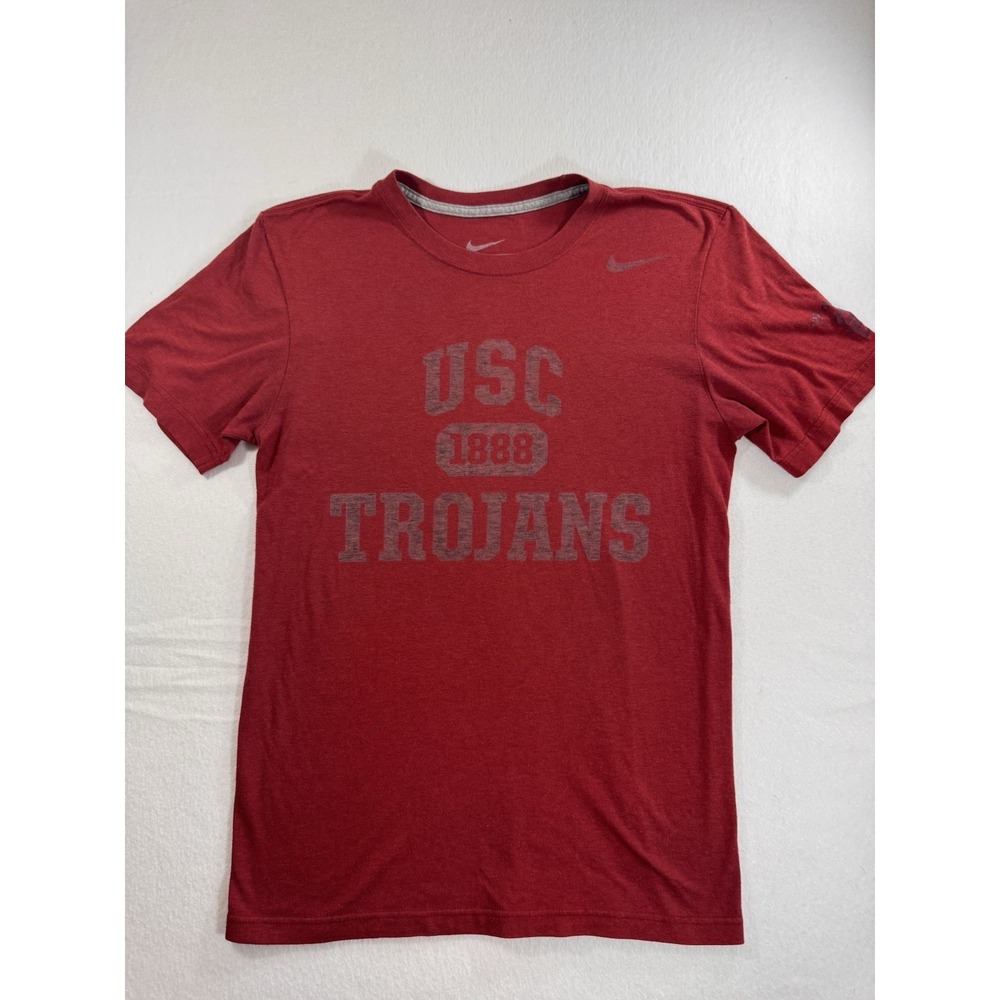 Nike Tee Shirt Mens Small USC Trojans Red Short Sleeve NCAA Vintage Style EUC